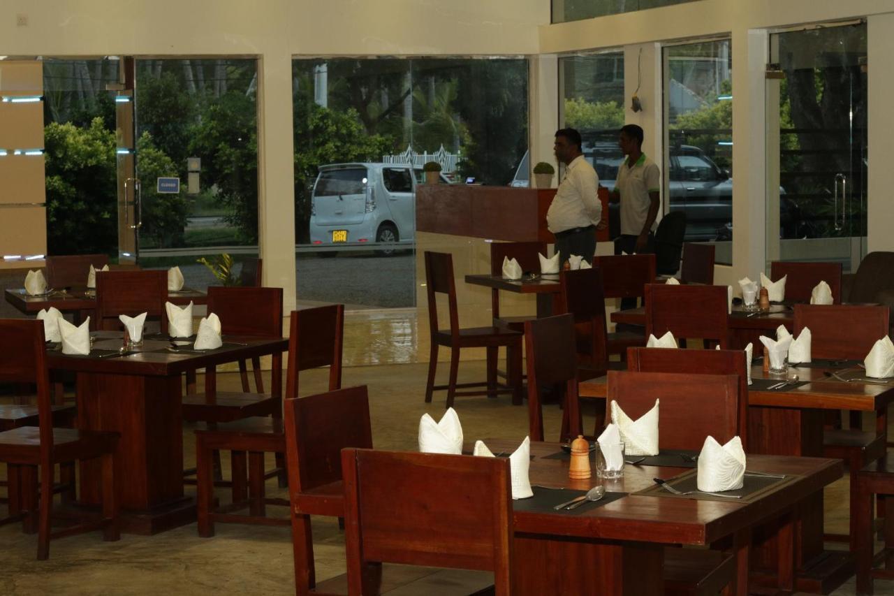 Jade Green Hotel Hambantota Luaran gambar