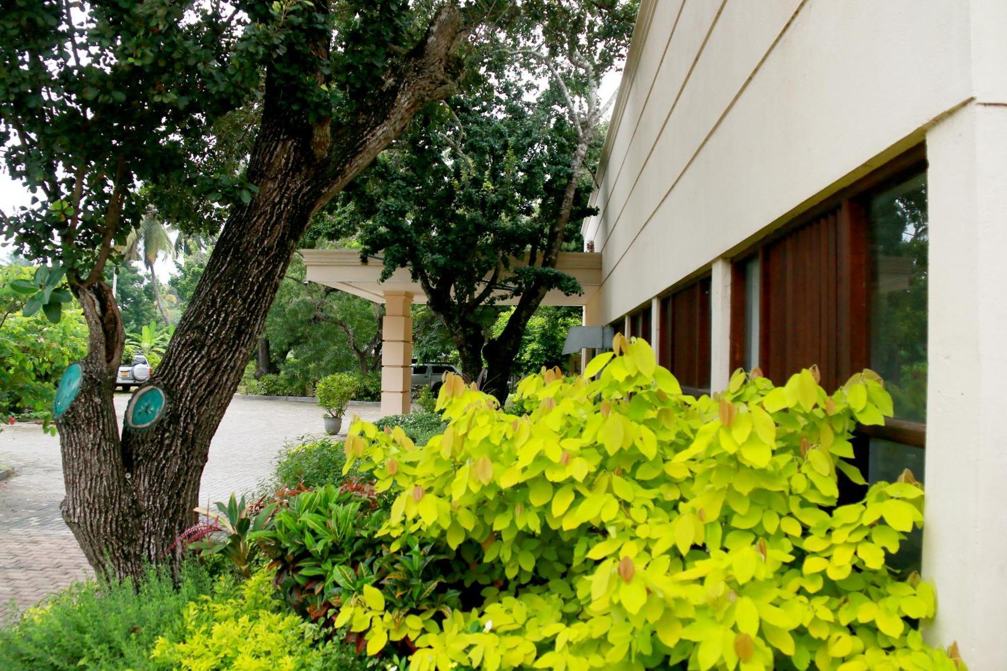 Jade Green Hotel Hambantota Luaran gambar