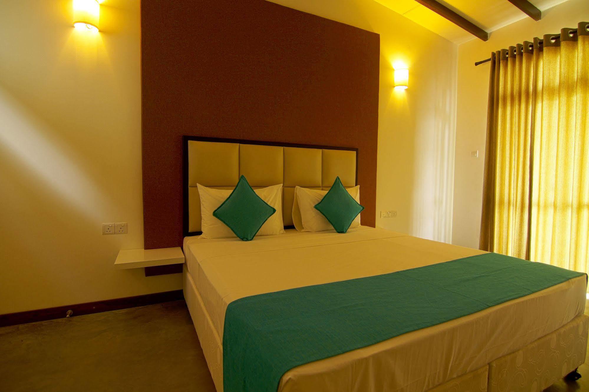 Jade Green Hotel Hambantota Luaran gambar